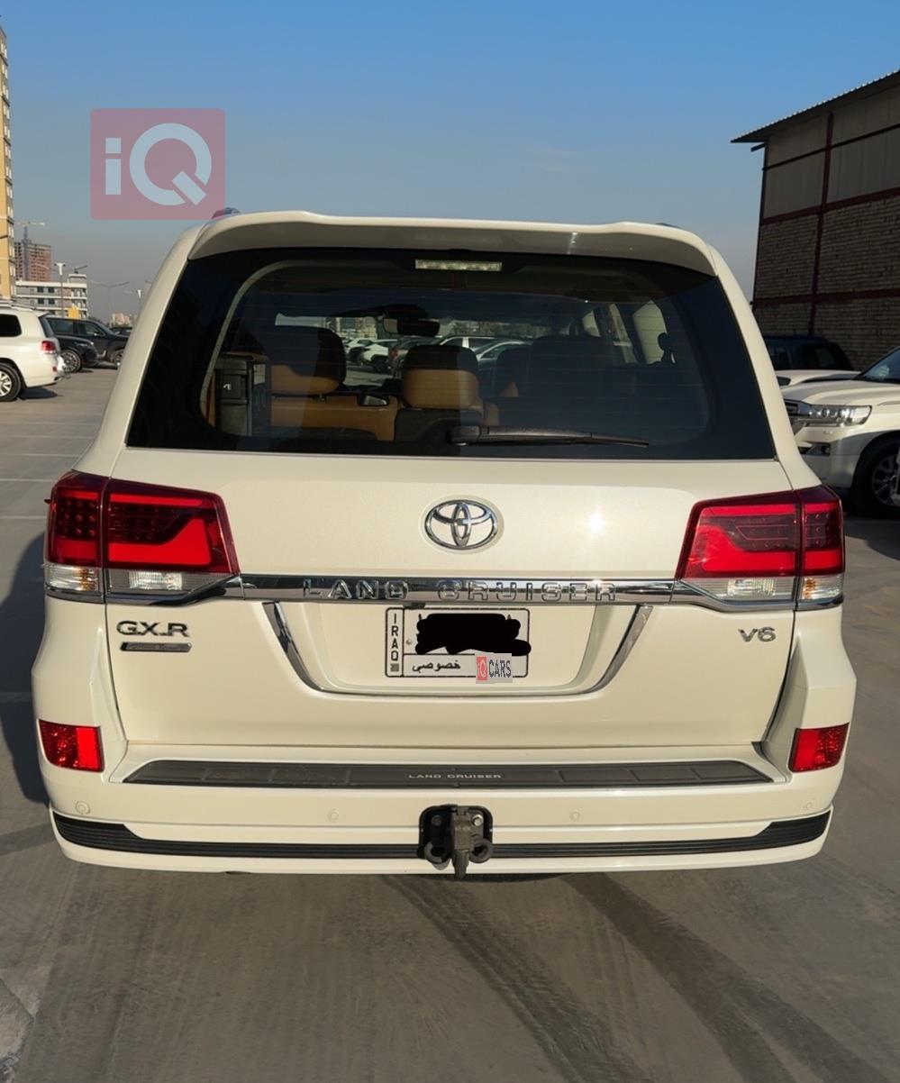 تويوتا لاندكروزر